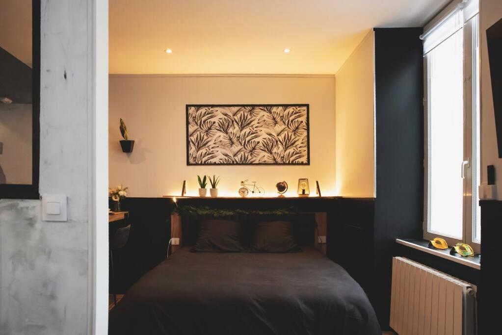 Love Room, La Douce Angevine Анже Екстериор снимка